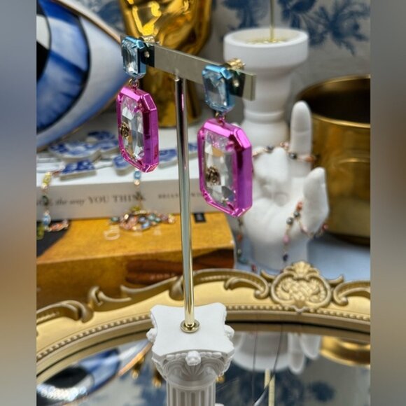 🆕 KURT GEIGER LONDON 🧿 NWOT Rectangle Stone Earrings, Metallic Blue & Pink - Picture 9 of 16